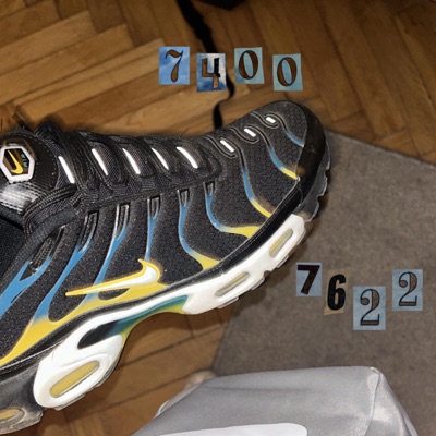 KOPOTT CIPŐK & IRÁNYÍTÓSZÁMOK - Single