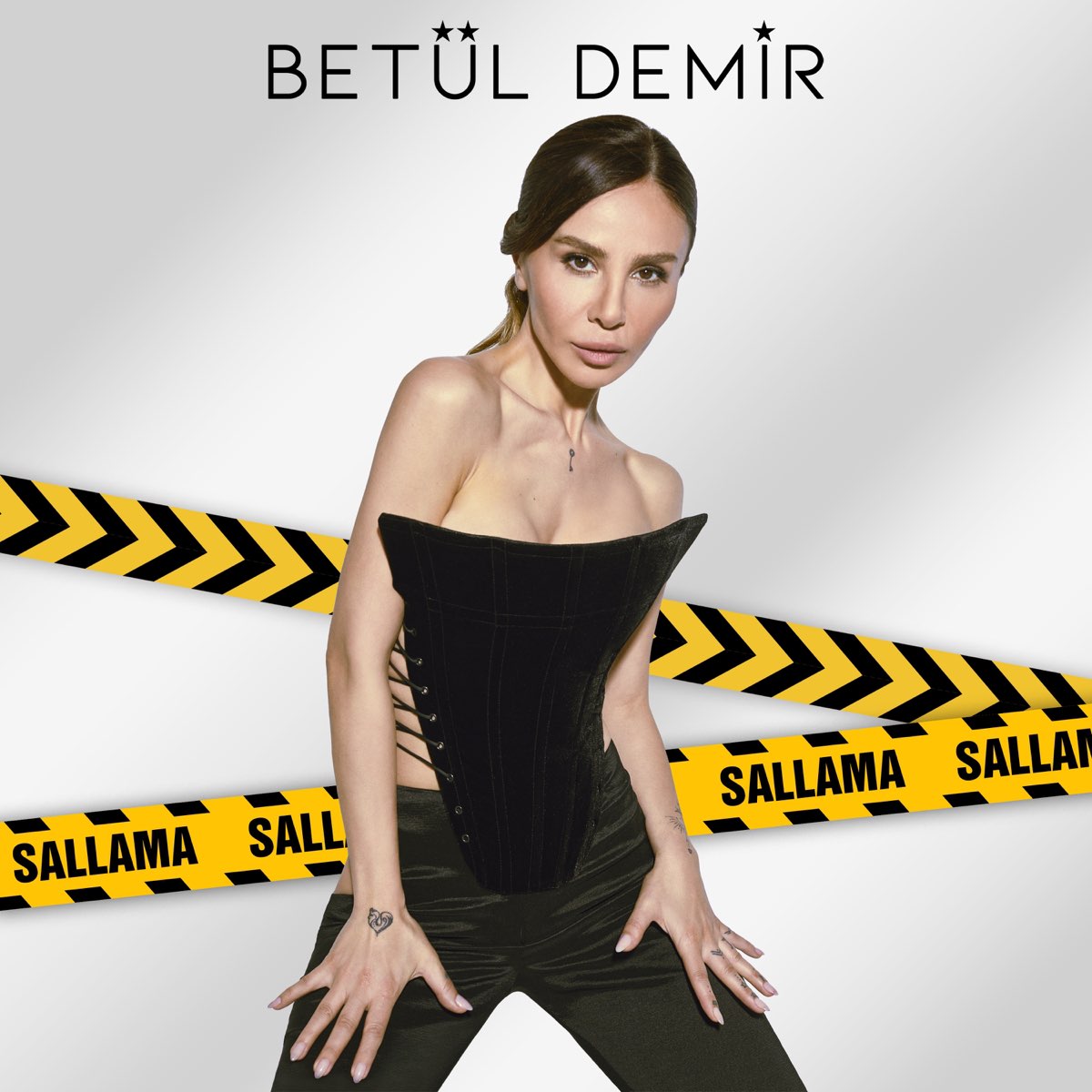 Betül demir göğüs