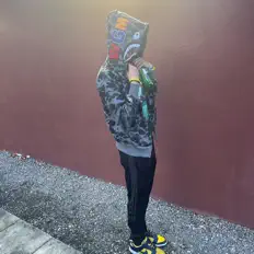 Poslechněte si interpreta JC 1700, sledujte hudební videa, přečtěte si životopis, podívejte se na data turné a další informace.