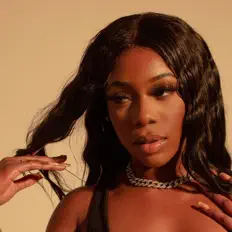 收听 Kia、观看音乐视频、阅读小传、查看巡演日期等 ！