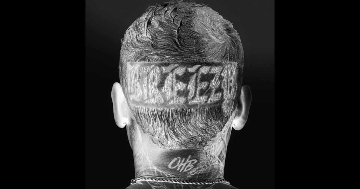 BREEZY - It's Giving Christmas - Chris Brown