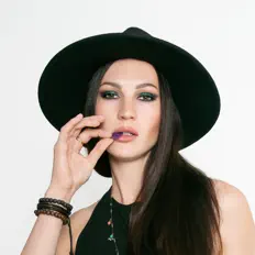 Listen to Hanna Volski, watch music videos, read bio, see tour dates & more!