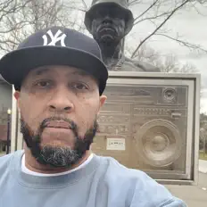 Escucha a John O., mira vídeos musicales, lee la biografía, consulta fechas de giras y mucho más.