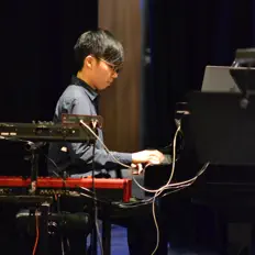 Jeff Lamを聴いたり、ミュージックビデオを鑑賞したり、経歴やツアー日程などを確認したりしましょう！