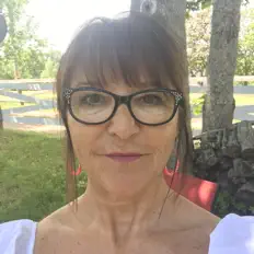 Listen to Maxine MacLennan, watch music videos, read bio, see tour dates & more!