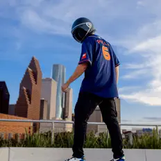 Luister naar PHIŁŁY6, bekijk muziekvideo's, lees de bio, bekijk de tourdata, en meer!