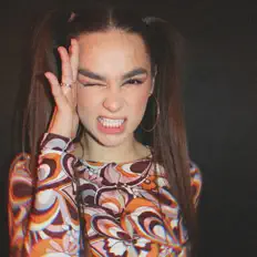 Liwia सुनें, म्यूज़िक वीडियो देखें, बायो पढ़ें, दौरे की तारीखें और बहुत कुछ देखें!