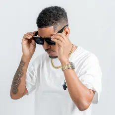 Luister naar Kitt Yung Lgnd, bekijk muziekvideo's, lees de bio, bekijk de tourdata, en meer!