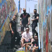 Écoutez undefined, regardez des vidéoclips, lisez la biographie, consultez les dates de tournée et plus encore !