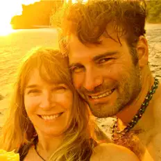 Posłuchaj wykonawcy OmTara, obejrzyj teledyski, przeczytaj biografię, zobacz daty tras koncertowych i nie tylko!