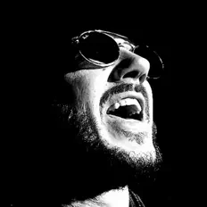 Poslechněte si interpreta LOVMO, sledujte hudební videa, přečtěte si životopis, podívejte se na data turné a další informace.