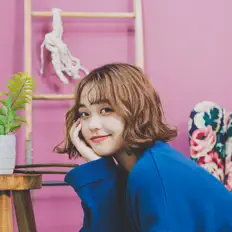 Écoutez mana, regardez des vidéoclips, lisez la biographie, consultez les dates de tournée et plus encore !