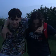 Yung Šrek: песни, клипы, биография, даты выступлений и многое другое.