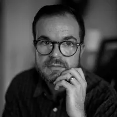 聆聽 Andrew Michael Akins、觀看音樂影片、閱讀小傳、查看巡演日期等！