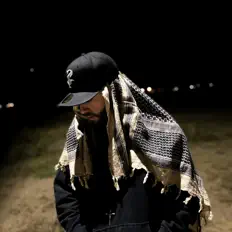 Ascolta Kawelo, guarda video musicali, leggi la biografia, vedi le date del tour & altro!