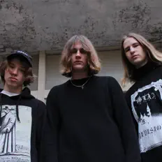 Luister naar тикток-панк, bekijk muziekvideo's, lees de bio, bekijk de tourdata, en meer!