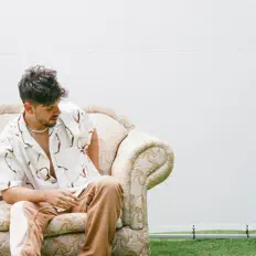 Ascolta Sange, guarda video musicali, leggi la biografia, vedi le date del tour & altro!