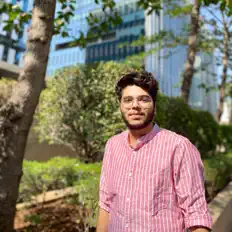 Posłuchaj wykonawcy Aman Bhojwani, obejrzyj teledyski, przeczytaj biografię, zobacz daty tras koncertowych i nie tylko!