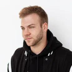 聆聽 Daniel Aubeck、觀看音樂影片、閱讀小傳、查看巡演日期等！
