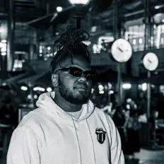 Luister naar Joe MK, bekijk muziekvideo's, lees de bio, bekijk de tourdata, en meer!