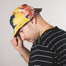 Luister naar Cloude, bekijk muziekvideo's, lees de bio, bekijk de tourdata, en meer!