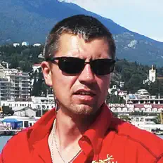 聆聽 KOCTET、觀看音樂影片、閱讀小傳、查看巡演日期等！