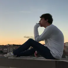 Escucha a Easy M, mira videos musicales, lee su biografía, consulta las fechas de las gira y más.