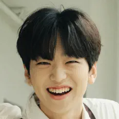 Hör dir Choi Hyun Joon an, schau dir Musikvideos an, lies die Biografie, finde Tourdaten und mehr!
