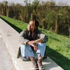 Escucha a N A E, mira vídeos musicales, lee la biografía, consulta fechas de giras y mucho más.