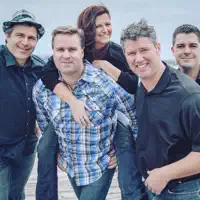 undefined: песни, клипы, биография, даты выступлений и многое другое.