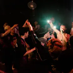 收听 H1k、观看音乐视频、阅读小传、查看巡演日期等 ！
