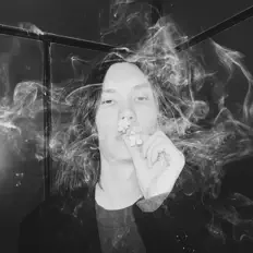 Écoutez джерк, regardez des vidéoclips, lisez la biographie, consultez les dates de tournée et plus encore !