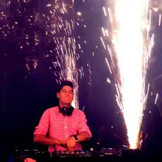 Escucha a CruxXx, mira vídeos musicales, lee la biografía, consulta fechas de giras y mucho más.