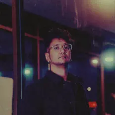 Dengarkan lost spaces, tonton video musik, baca bio, lihat tanggal tur & lainnya!