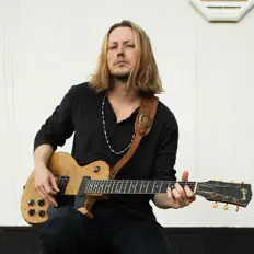 Dengarkan Matthew Scott, tonton video musik, baca bio, lihat tanggal tur & lainnya!