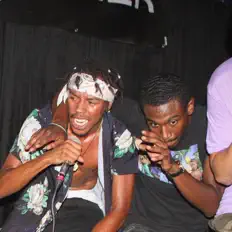 收听 Tha Hippie Collective、观看音乐视频、阅读小传、查看巡演日期等 ！