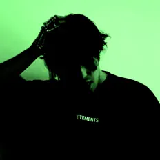 madeformeを聴いたり、ミュージックビデオを鑑賞したり、経歴やツアー日程などを確認したりしましょう！