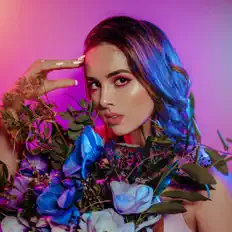 Ascolta Alyssa Raelyn, guarda video musicali, leggi la biografia, vedi le date del tour & altro!