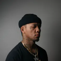 聆聽 Savi6、觀看音樂影片、閱讀小傳、查看巡演日期等！