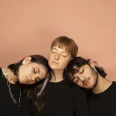 Listen to 11h Jeanne, watch music videos, read bio, see tour dates & more!