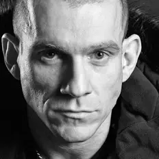 Ouça Riddler, assista a videoclipes, leia a biografia, veja as datas das turnês e mais!