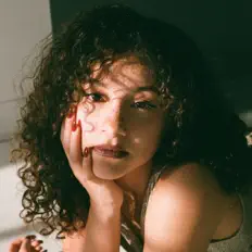 Escucha a Breana Raquel, mira vídeos musicales, lee la biografía, consulta fechas de giras y mucho más.