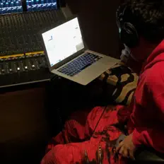 Ouve Lil Cyko, vê vídeos de música, lê a biografia, vê as datas da digressão e muito mais!