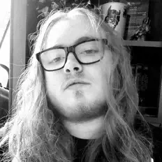 Écoutez Sunburn, regardez des vidéoclips, lisez la biographie, consultez les dates de tournée et plus encore !