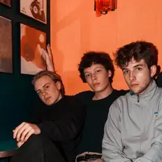 Listen to Høker, watch music videos, read bio, see tour dates & more!