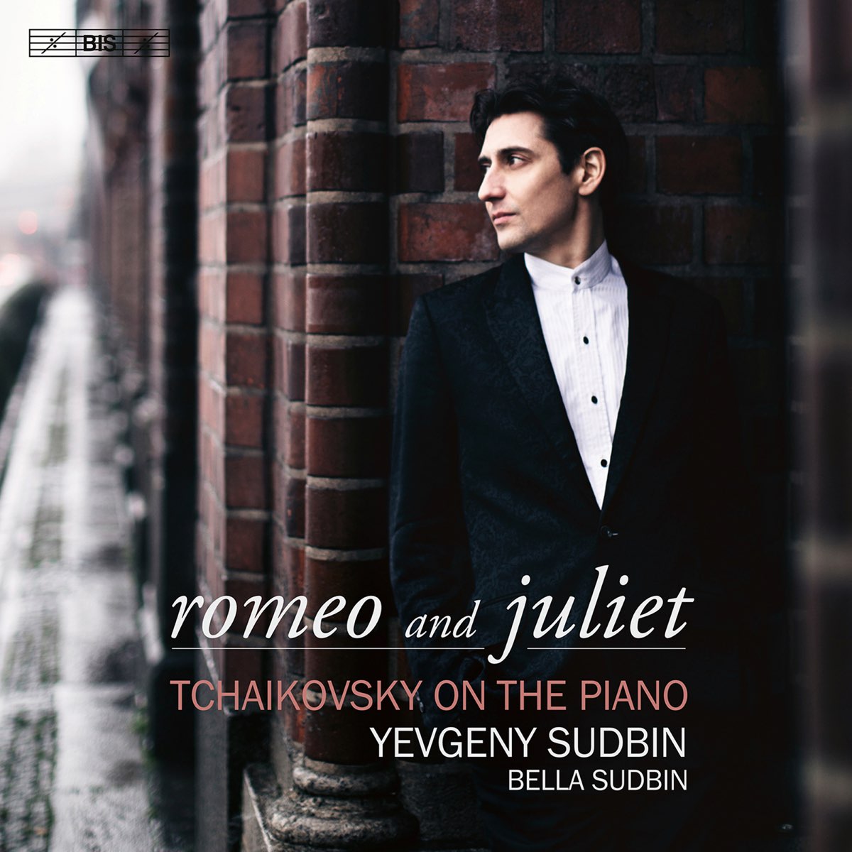Romeo & Juliet: Tchaikovsky on the Piano de Yevgeny Sudbin & Bella Sudbin  en Apple Music