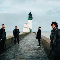 Hör dir NORD an, schau dir Musikvideos an, lies die Biografie, finde Tourdaten und mehr!