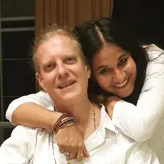 Ascolta Nadaka & Gopika, guarda video musicali, leggi la biografia, vedi le date del tour & altro!