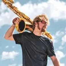 收听 phosphoro、观看音乐视频、阅读小传、查看巡演日期等 ！