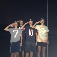 3wag5 Crew을(를) 듣고, 뮤직 비디오를 보고, 약력을 읽고, 투어 일정 등을 확인하세요!